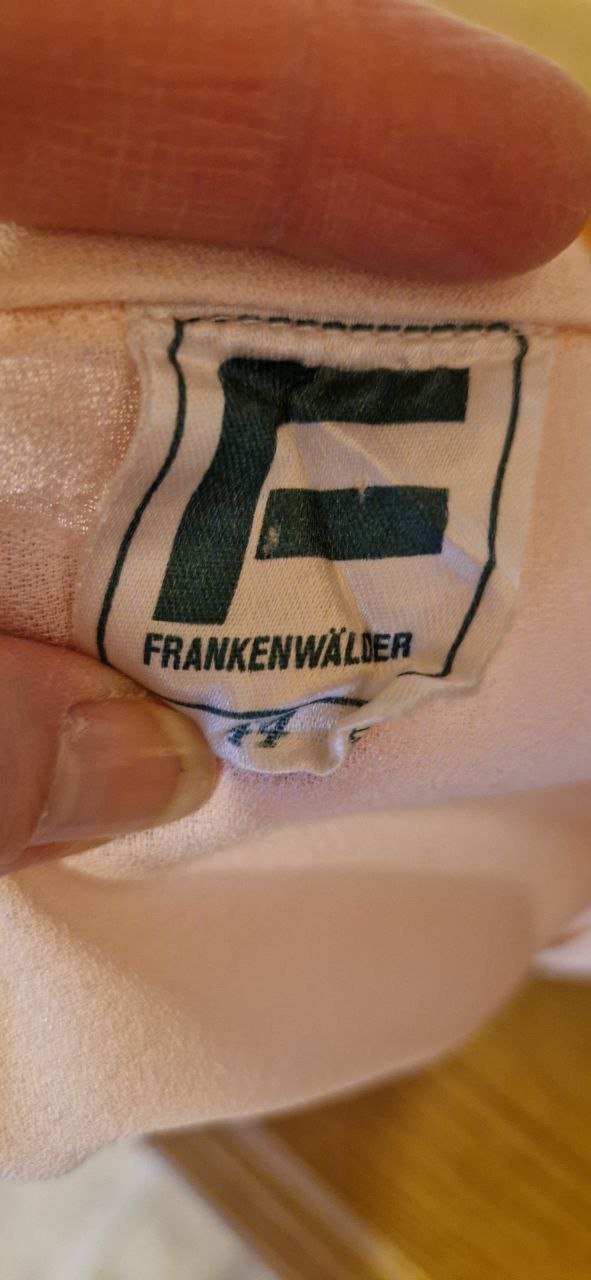  Vintage. Frankenwälder. Leichte Bluse. Polyester Farbe - Rose. Größe 44. 