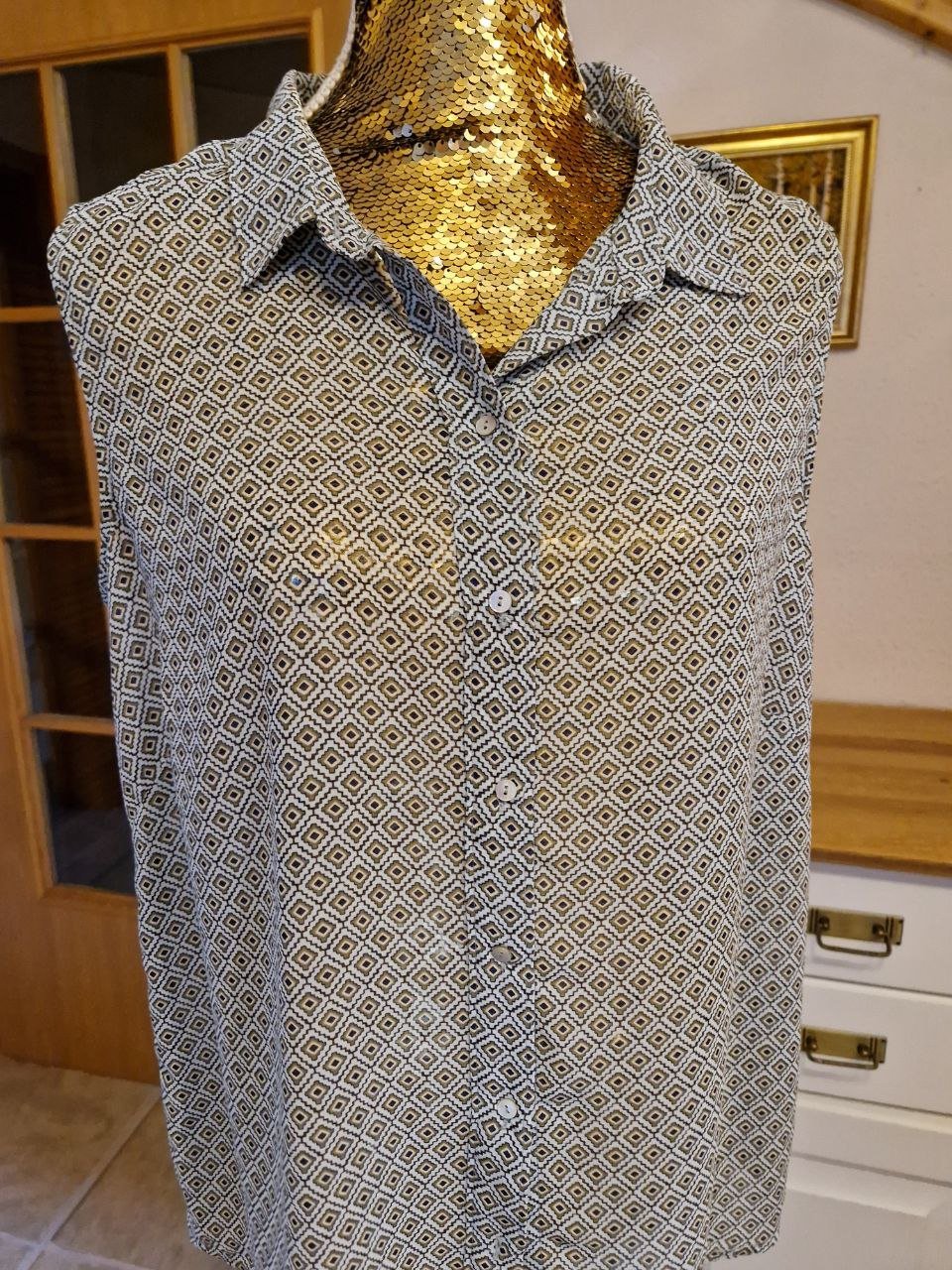 Bequeme  Bluse.  Größe XL.   Polyester. 