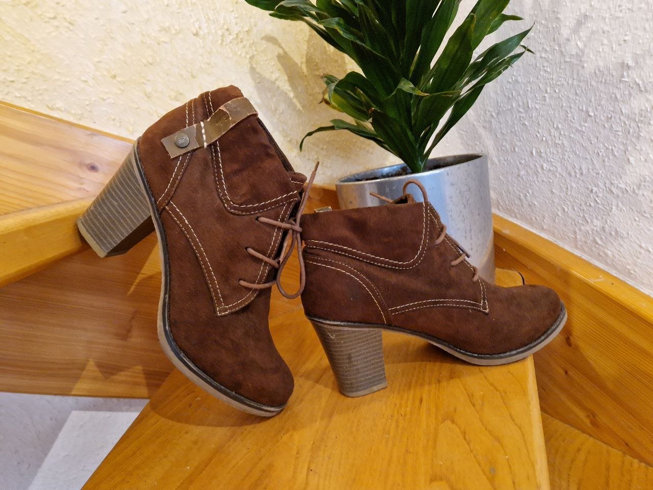 Tom Tailor. Schöne braune Stiefel. Größe 39. 