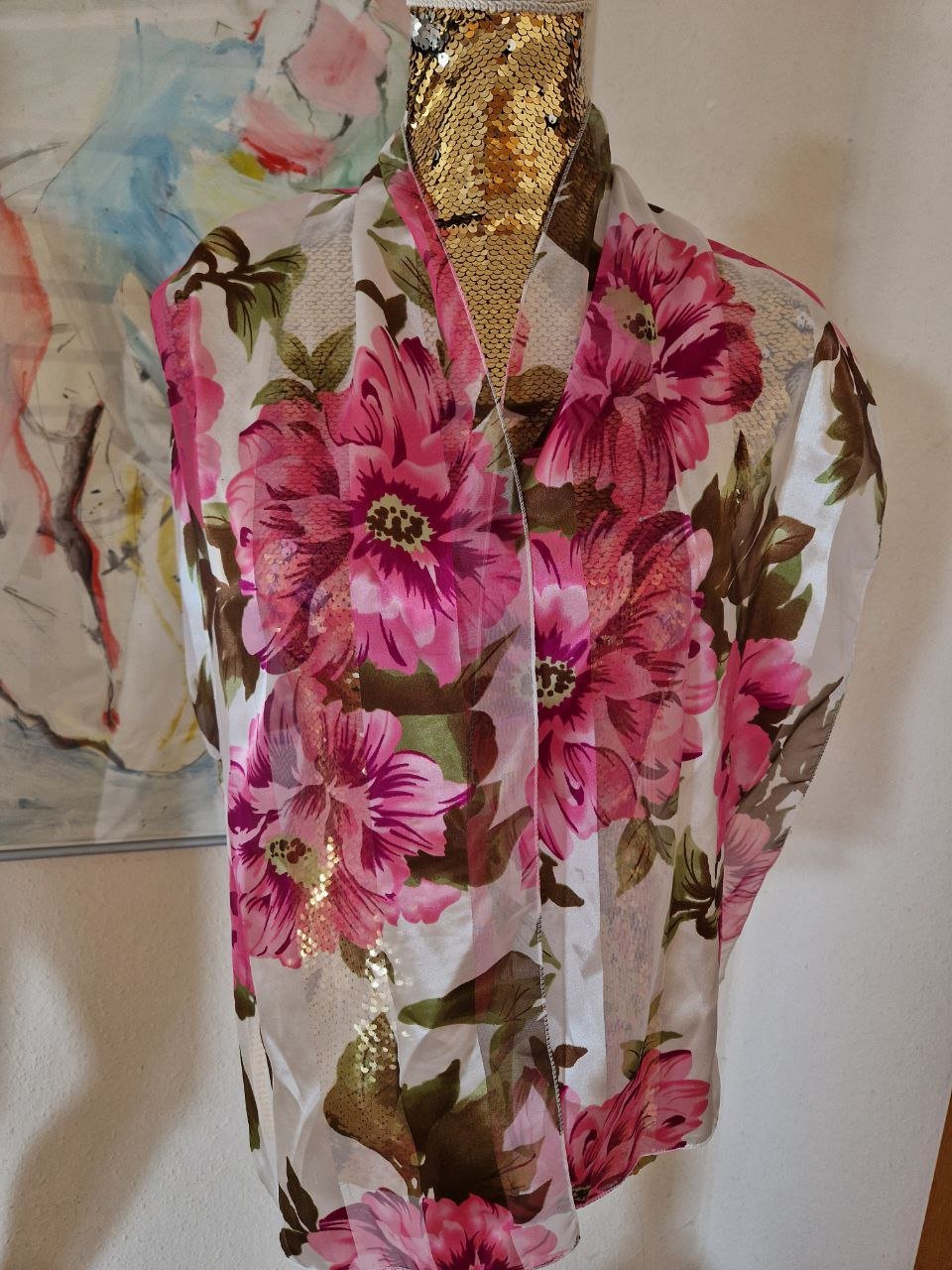 Leichter Schal. Polyester.  150 cm / 34 cm. 