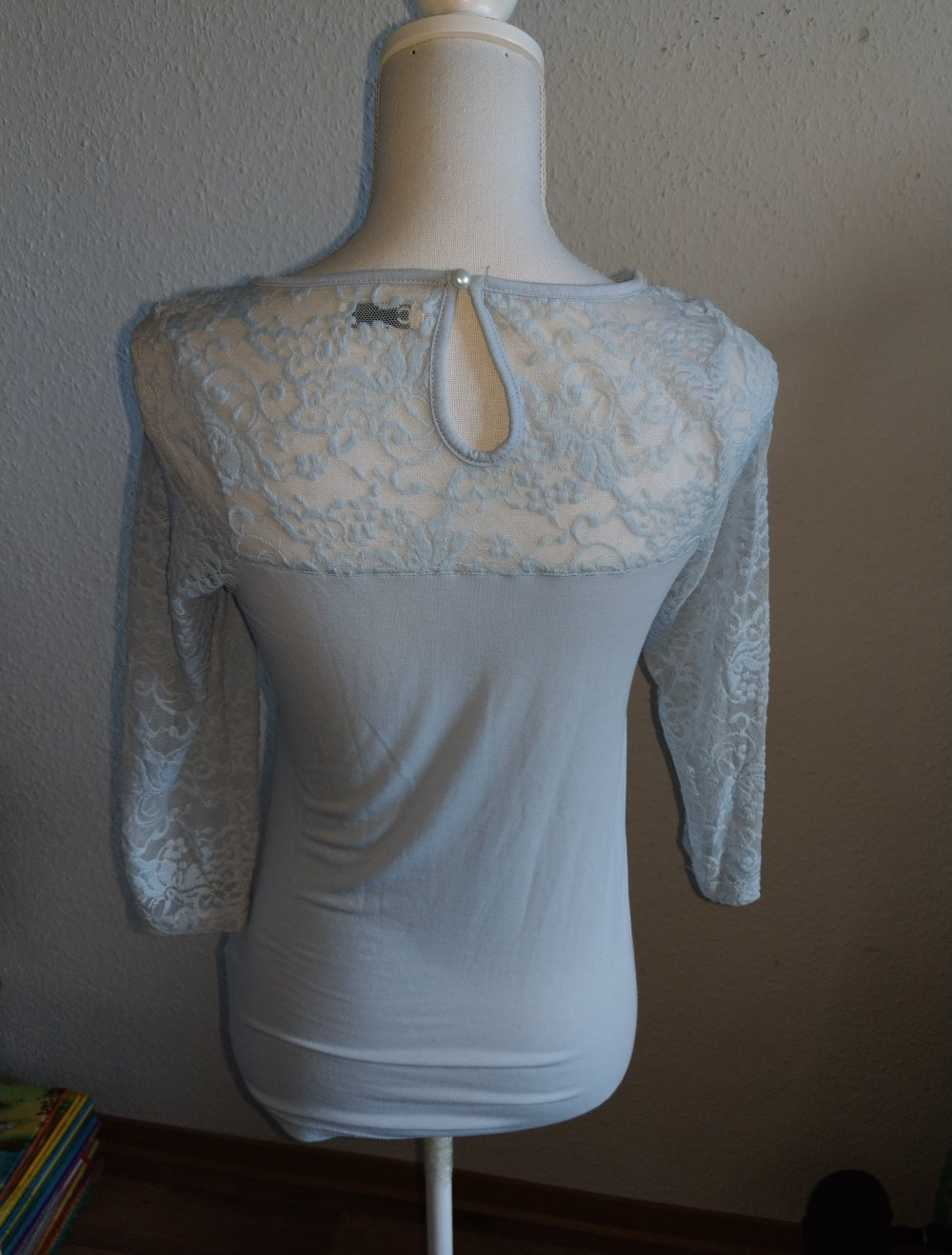 Neuer dünner Pullover in S