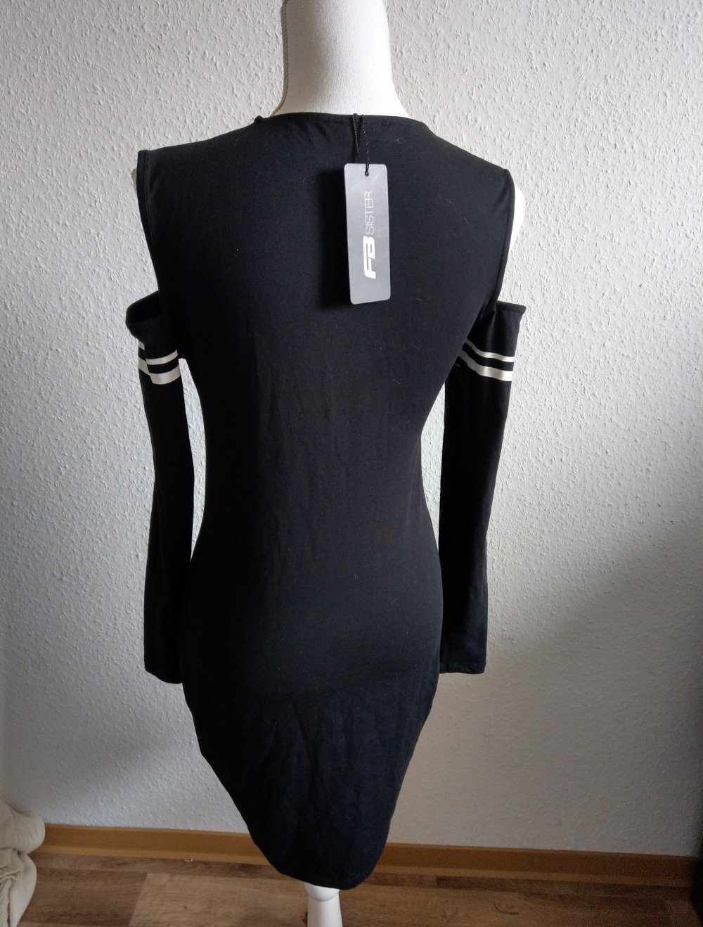 Neues Kleid in L
