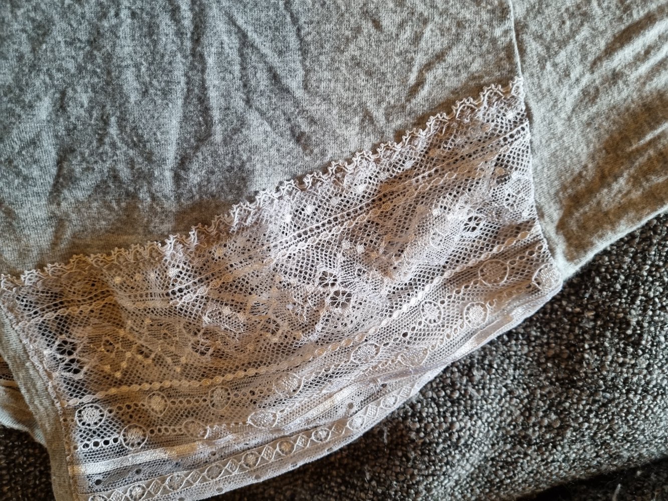 3/4 Arm Oberteil mit Spitze und schönen Details 