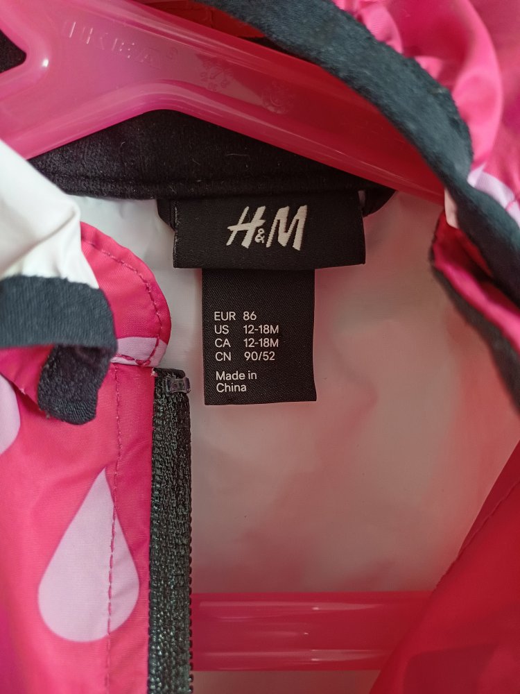 Regenjacke mit Regentropfen 