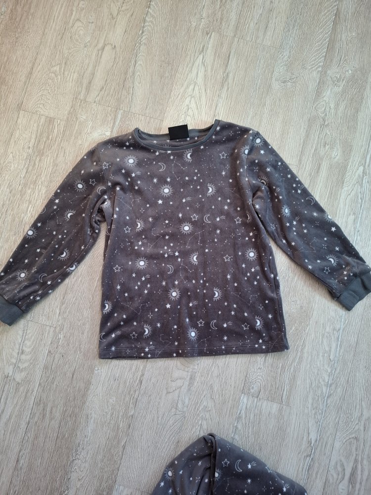 Schlafanzug mit Sternen und Sternenbilder (Unisex)