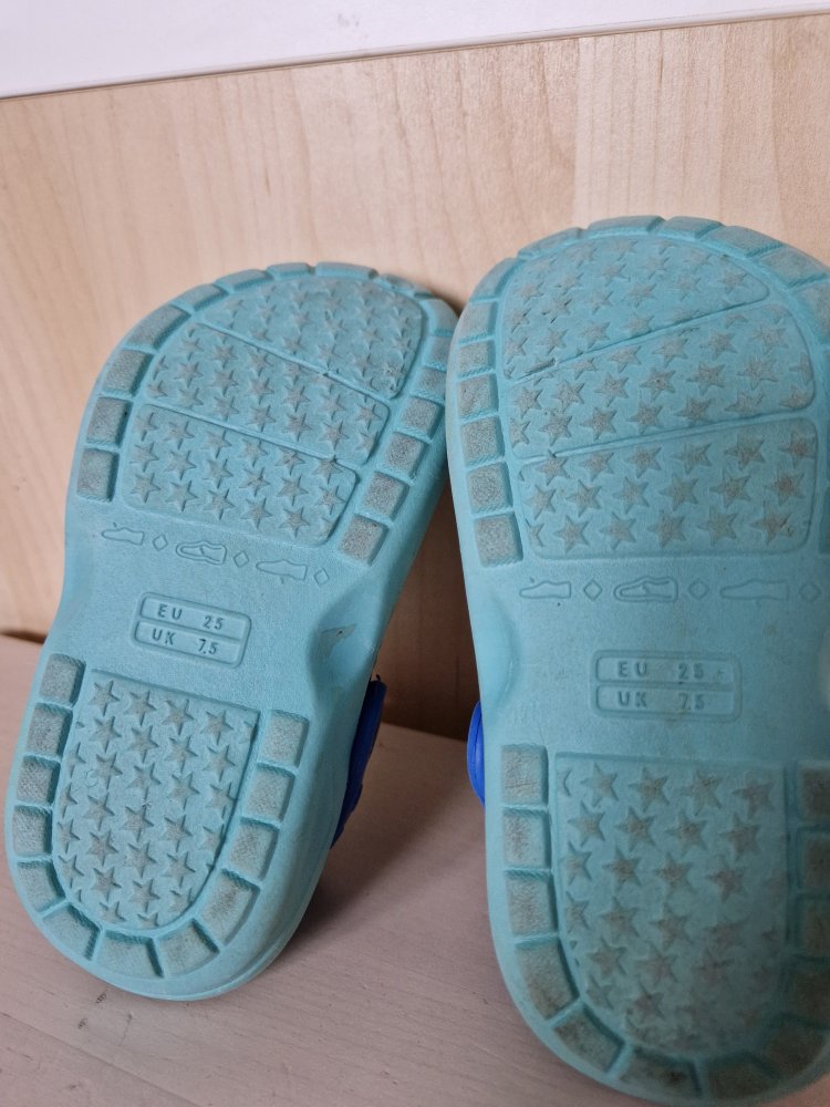 Clogs / Hausschuhe / Badeschuhe mit Sterne