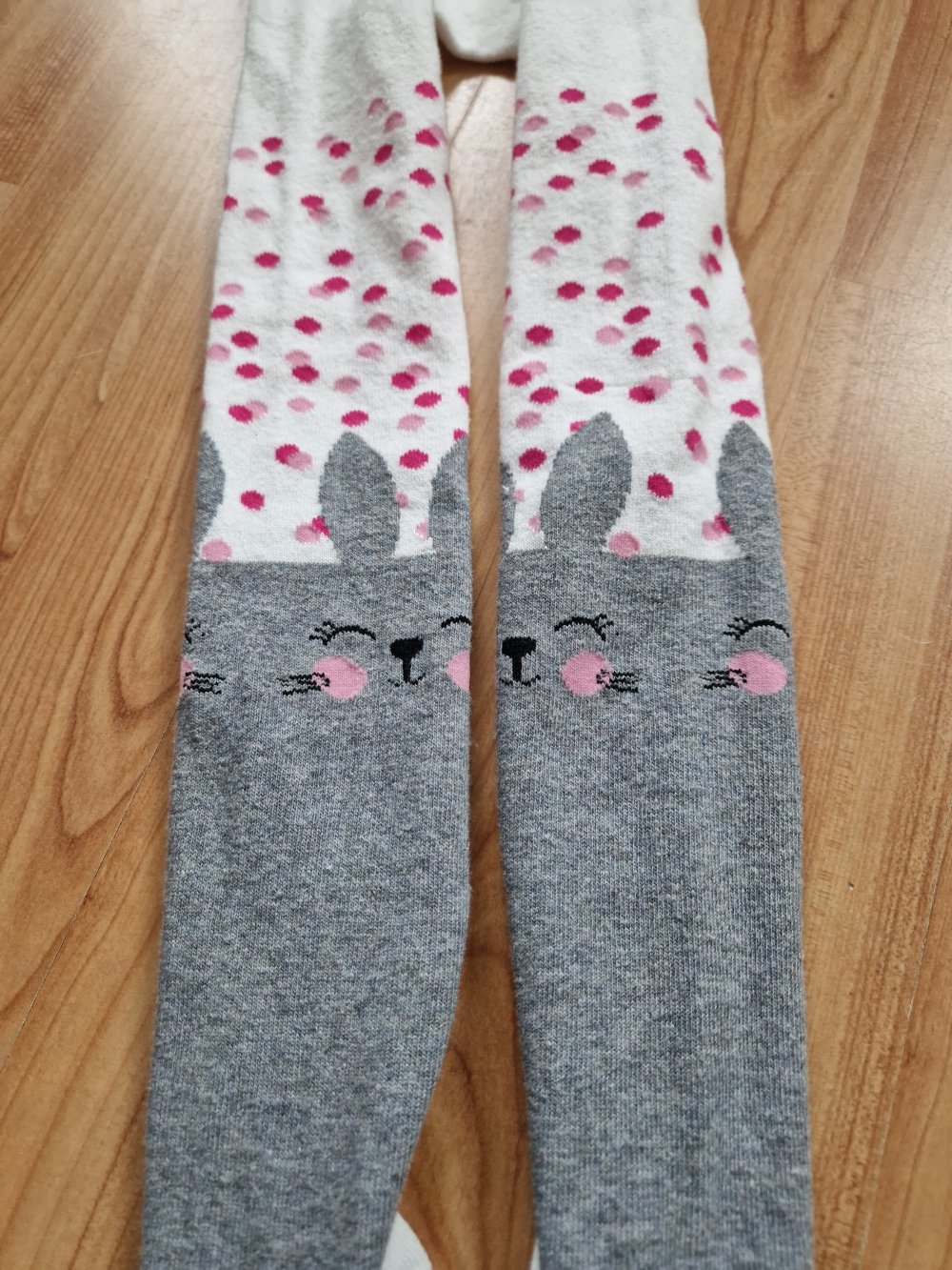 Süße Strumpfhose mit Hase Größe 110/116