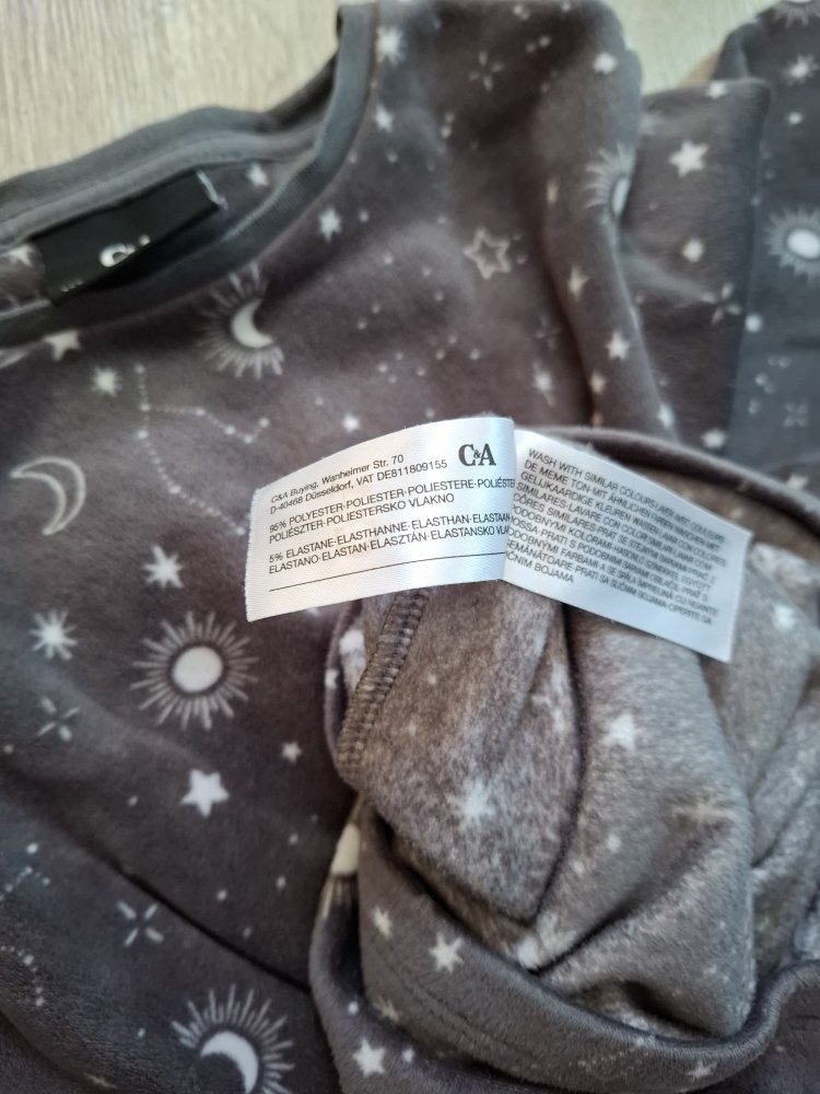Schlafanzug mit Sternen und Sternenbilder (Unisex)