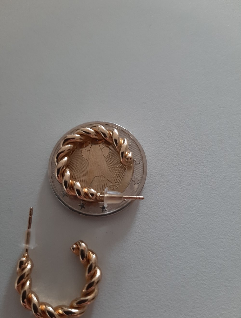 kleine goldene Gedrehte Creolen Neu