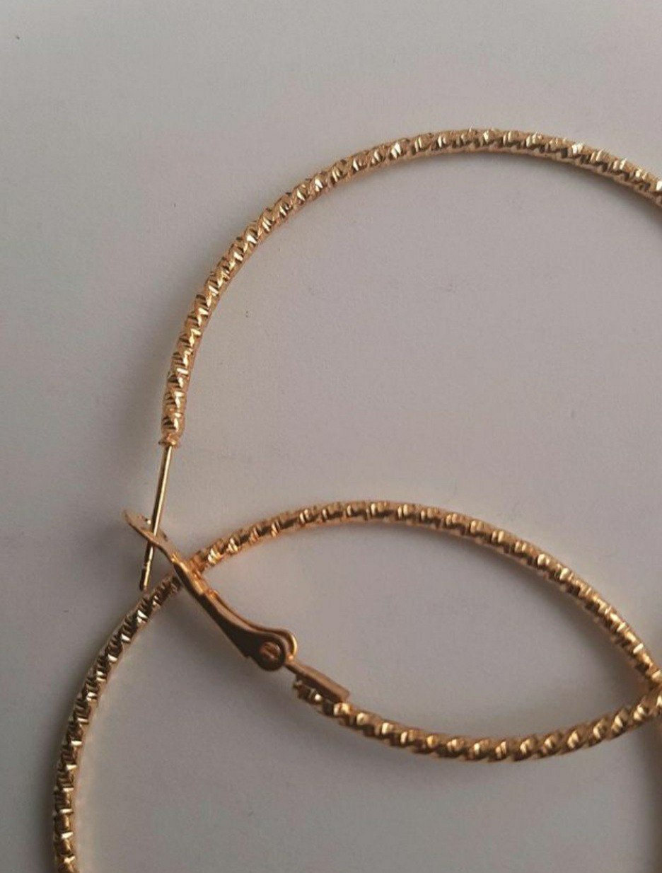 goldene Statement Creolen, gedrehte Creolen