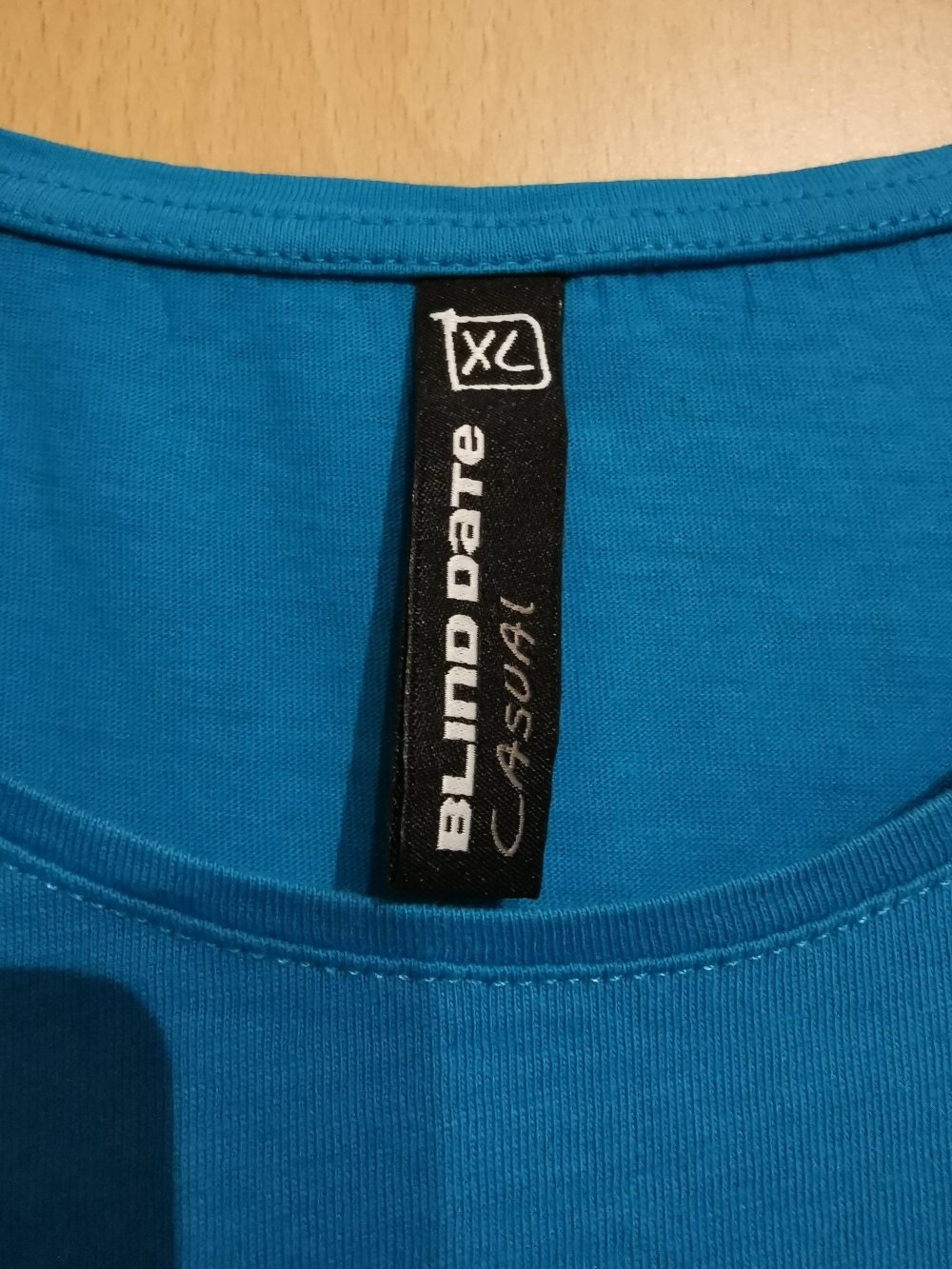hellblaues T-Shirt