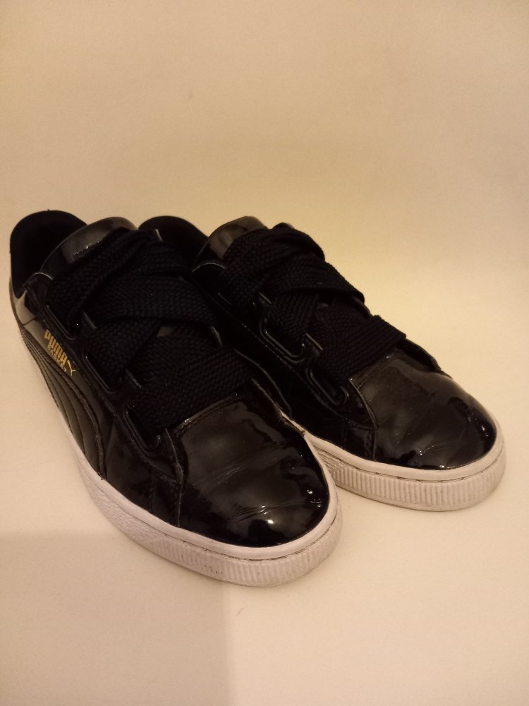 Puma Sneaker Gr 40 schwarz black Lack Schuhe mit Fat Laces gold Logo