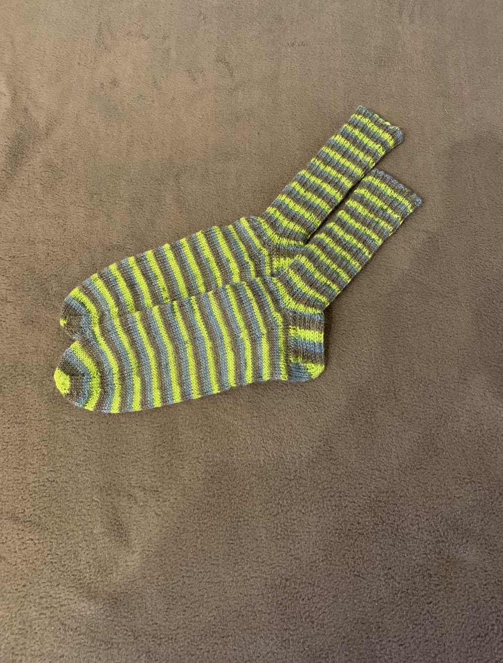 selbstgestrickte Wollsocken