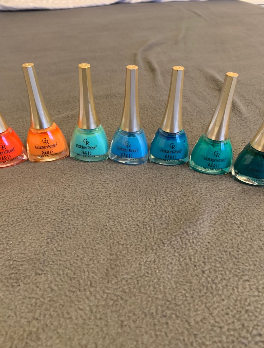 12 Nagellacke