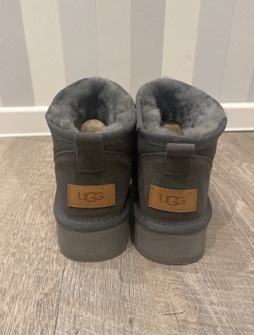 Plataeu Uggs