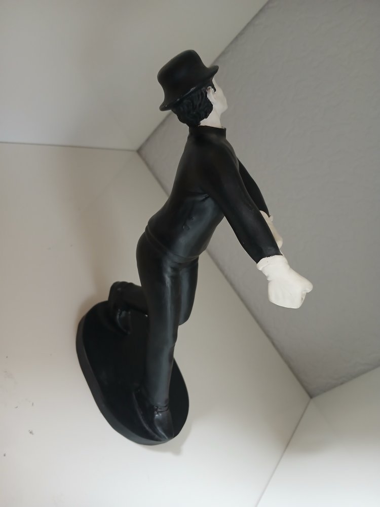 Moderne Kunst Skulptur Sammel Figur Pantomime schwarz weiss ca.18 cm hoch ausgefallen