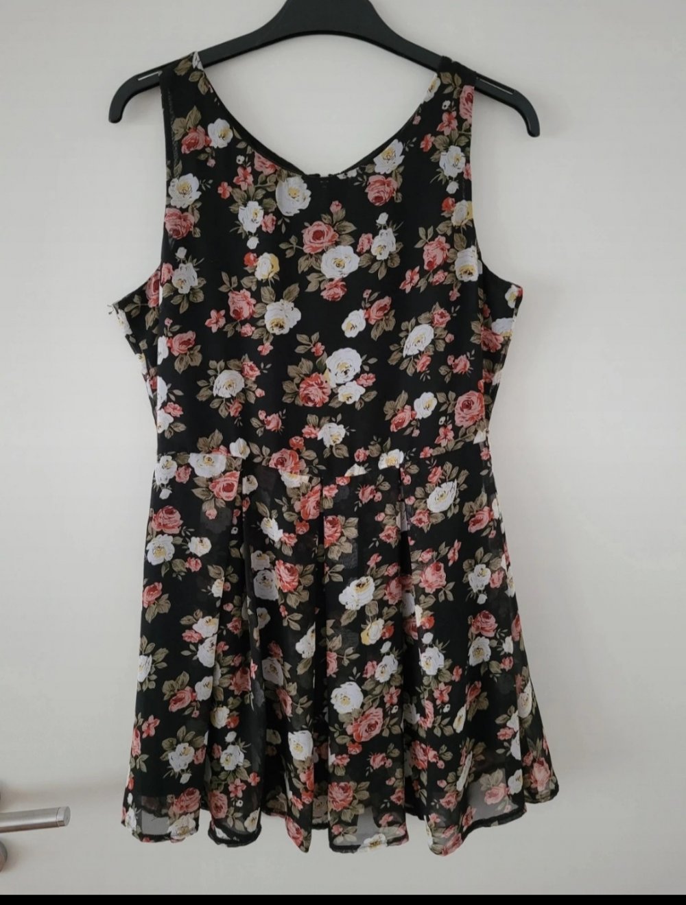 Schönes Blumenkleid