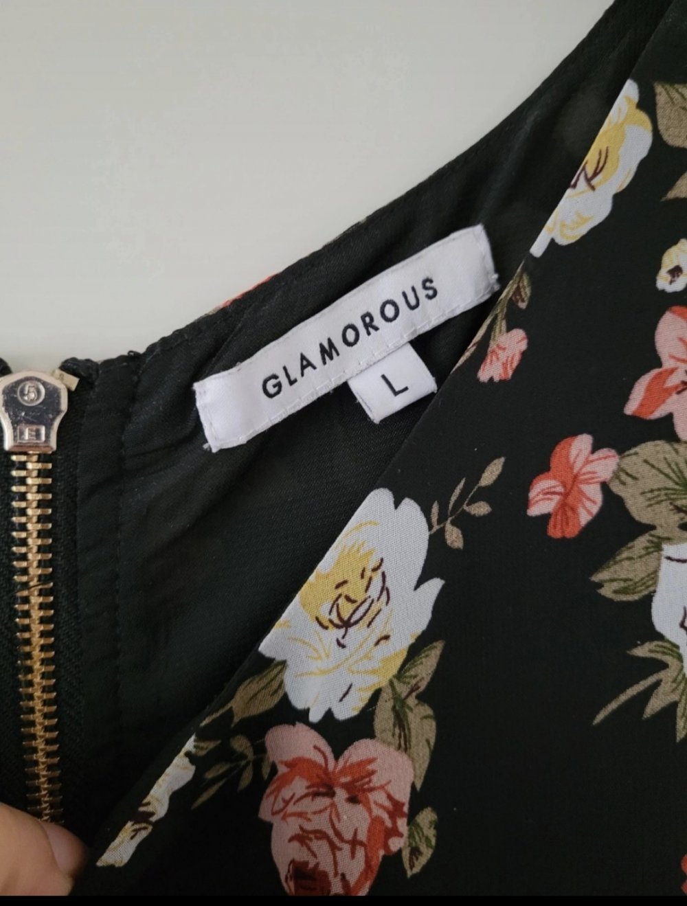 Schönes Blumenkleid