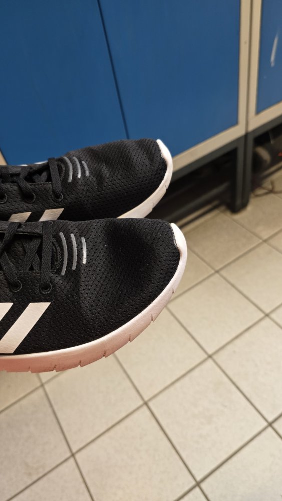 Adidas Schuhe Gr 42