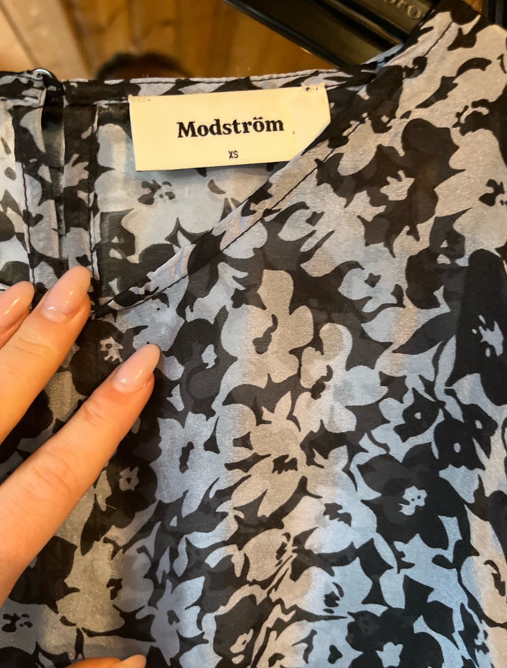 Modström Maxikleid Flower Print schwarz grau XS