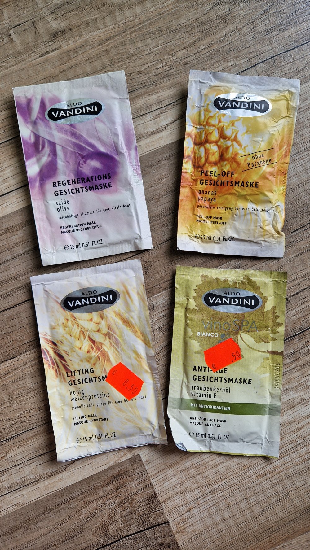 4x Gesichtsmasken von Aldo Vandini