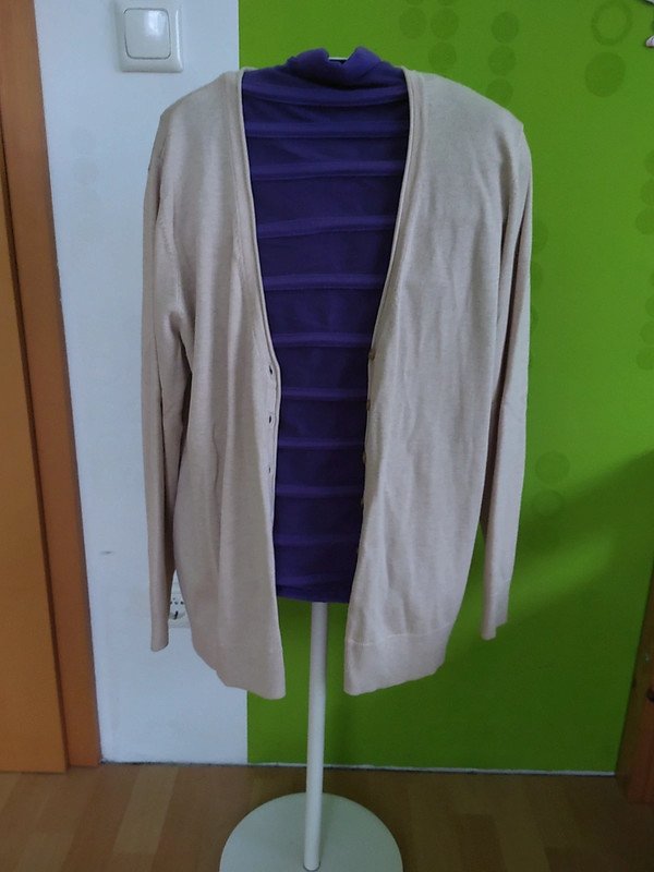 beige Strickjacke Gr.44
