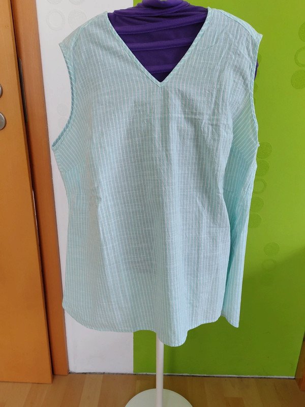 neue Bluse Gr.48