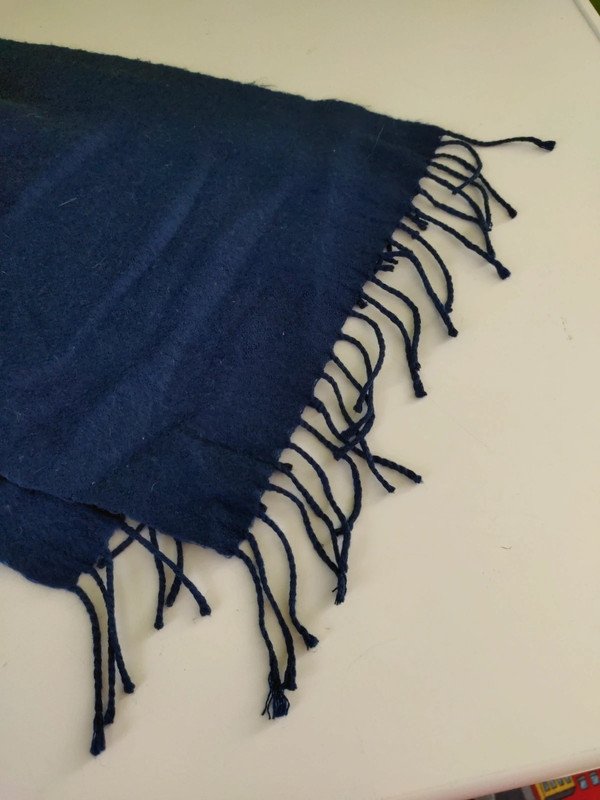 blauer Schal