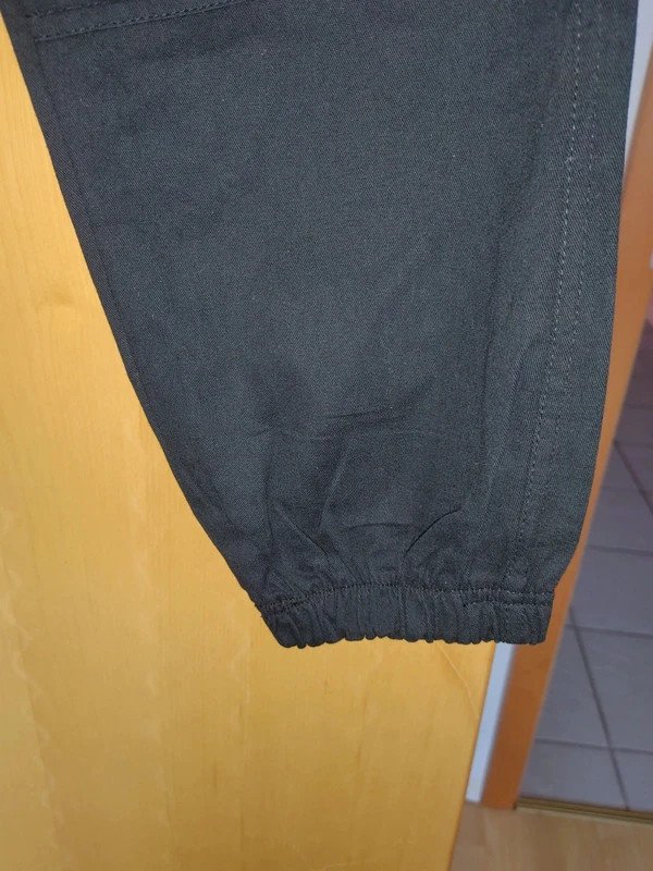 neue schwarze Jogpands Gr.M