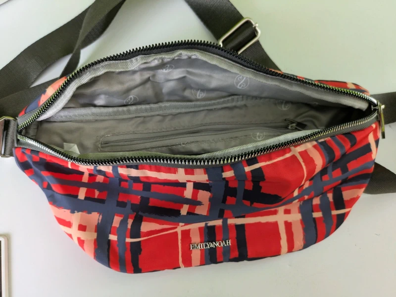 Bauchtaschen/ Umhängetasche