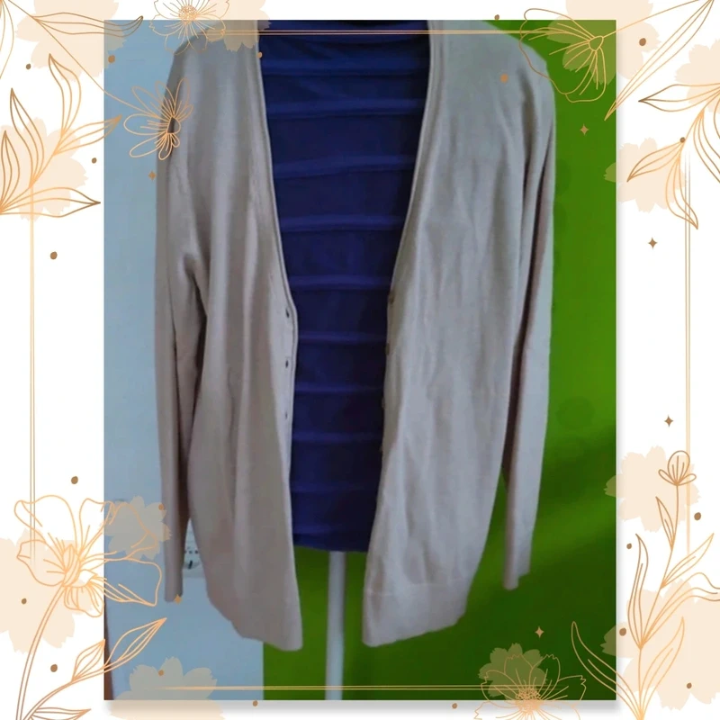 beige Strickjacke Gr.44