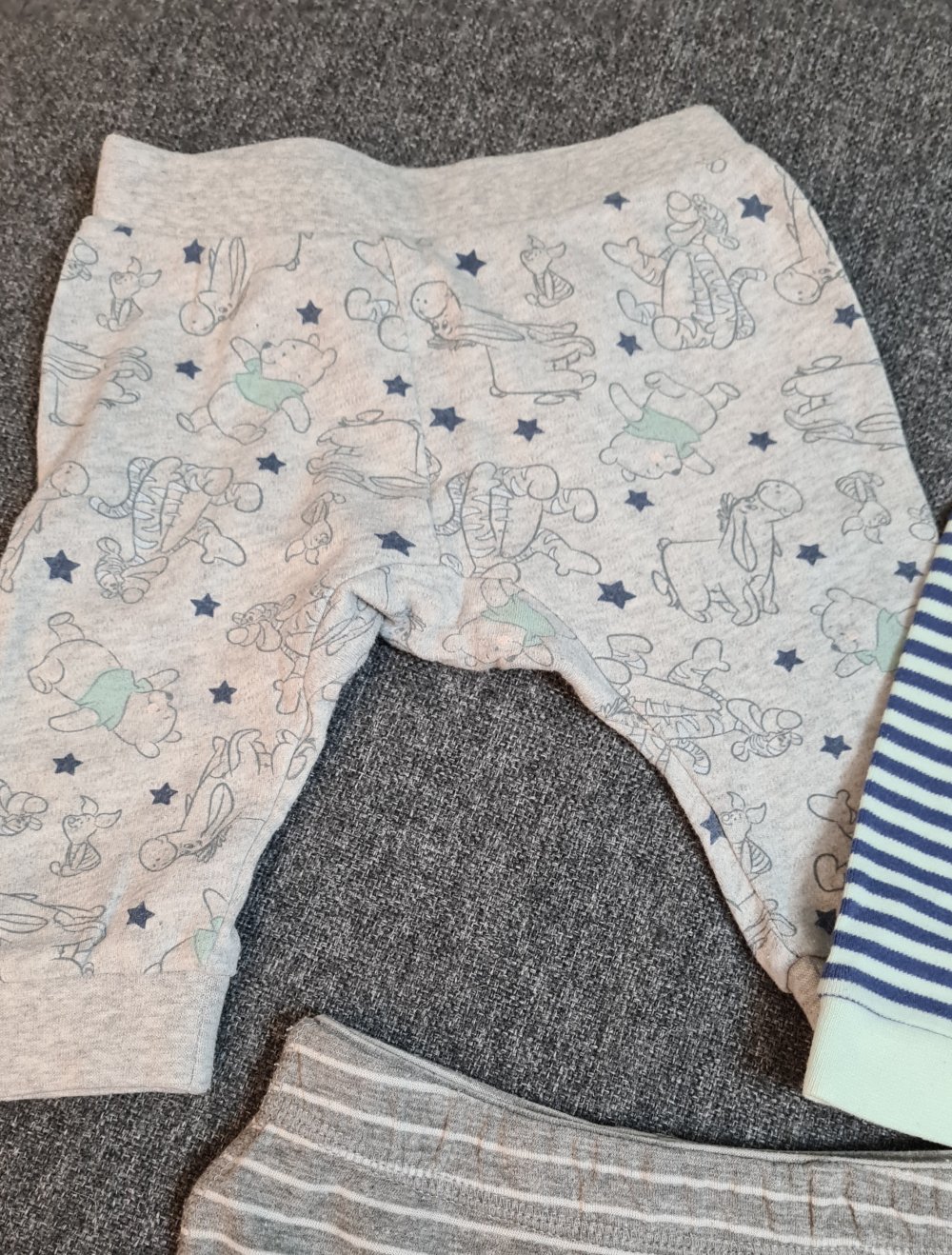 3 Hosen in Größe 62/68