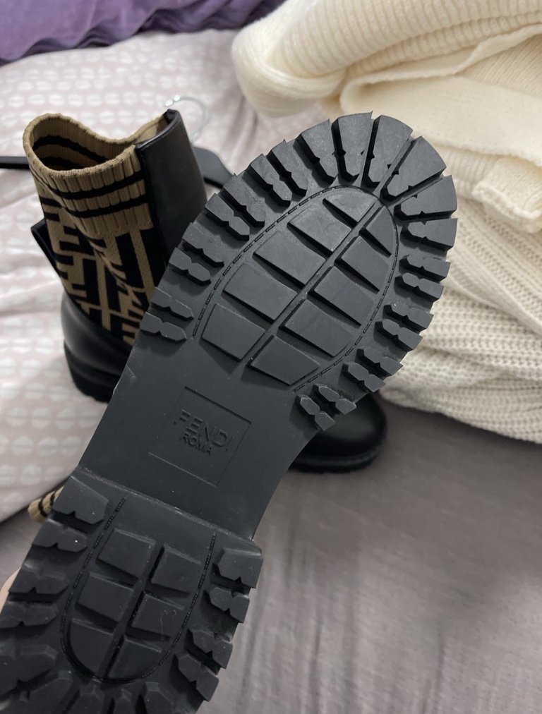 Schwarze Boots