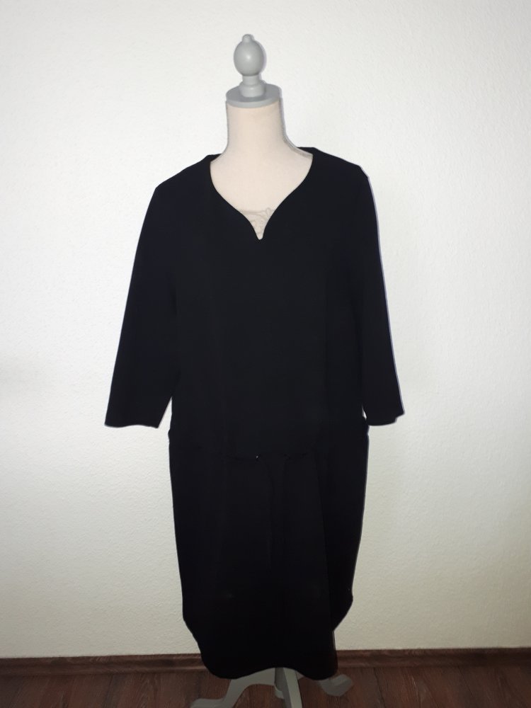 Super schönes, neues Kleid in Größe 46(XXL) von Ulla Popken!
