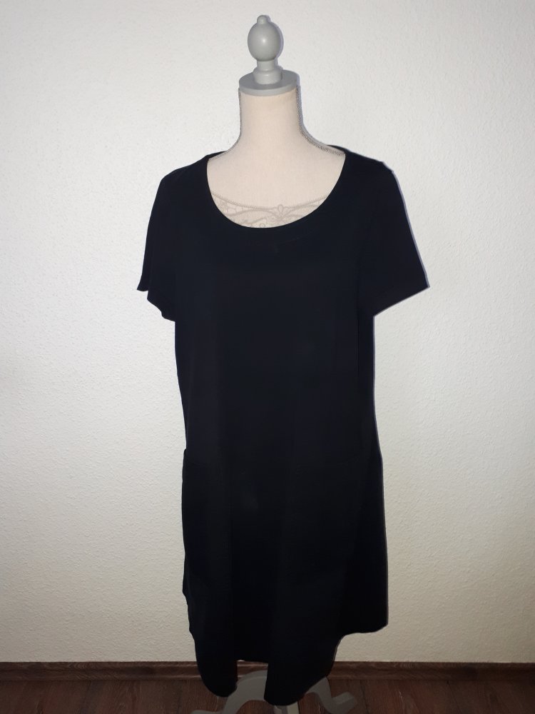 Ich verkaufe ein super schönes Kleid in Größe XL von Esprit !