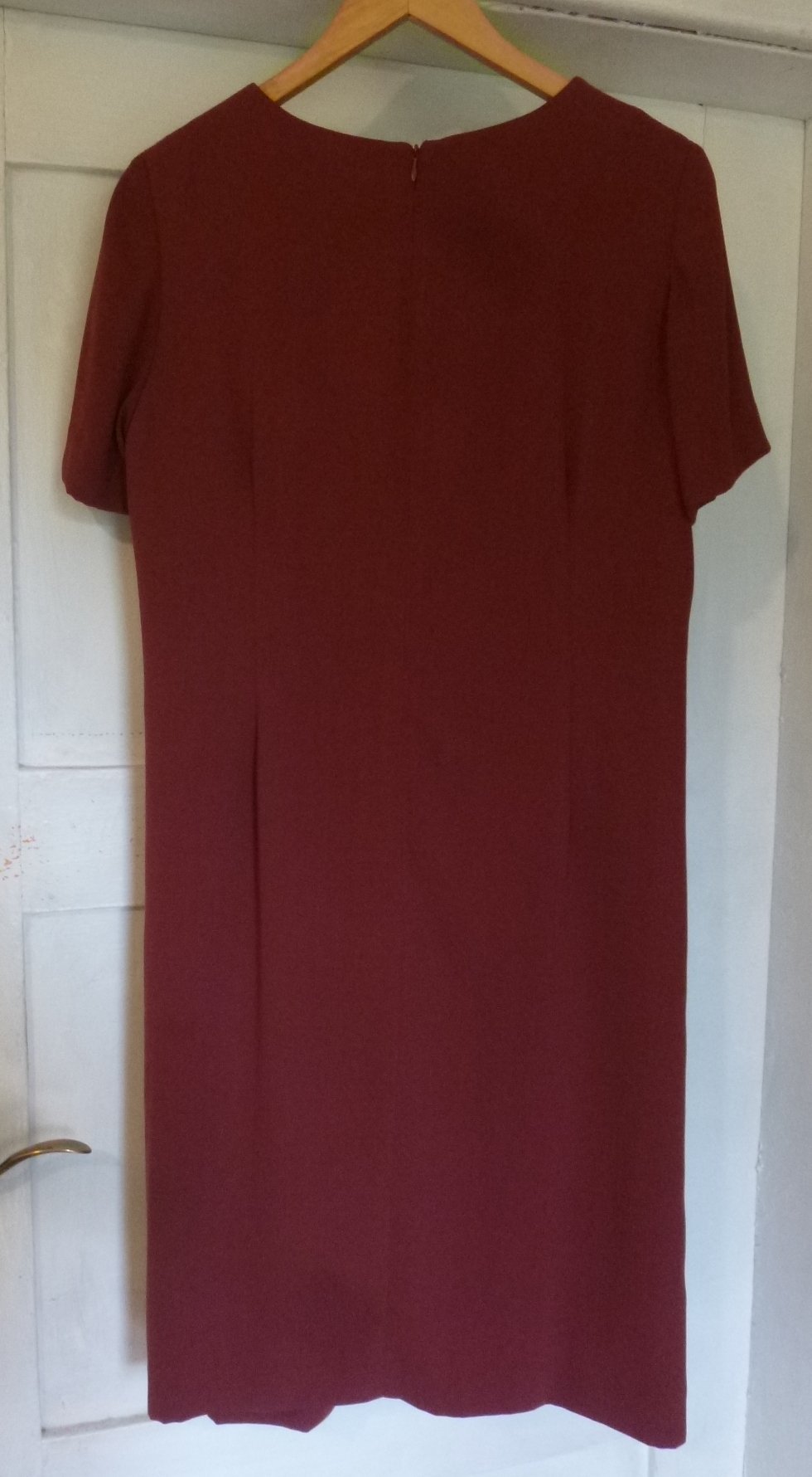  Amy Vermont Kleid rot Gr. 44 Kurzarm Stickerei