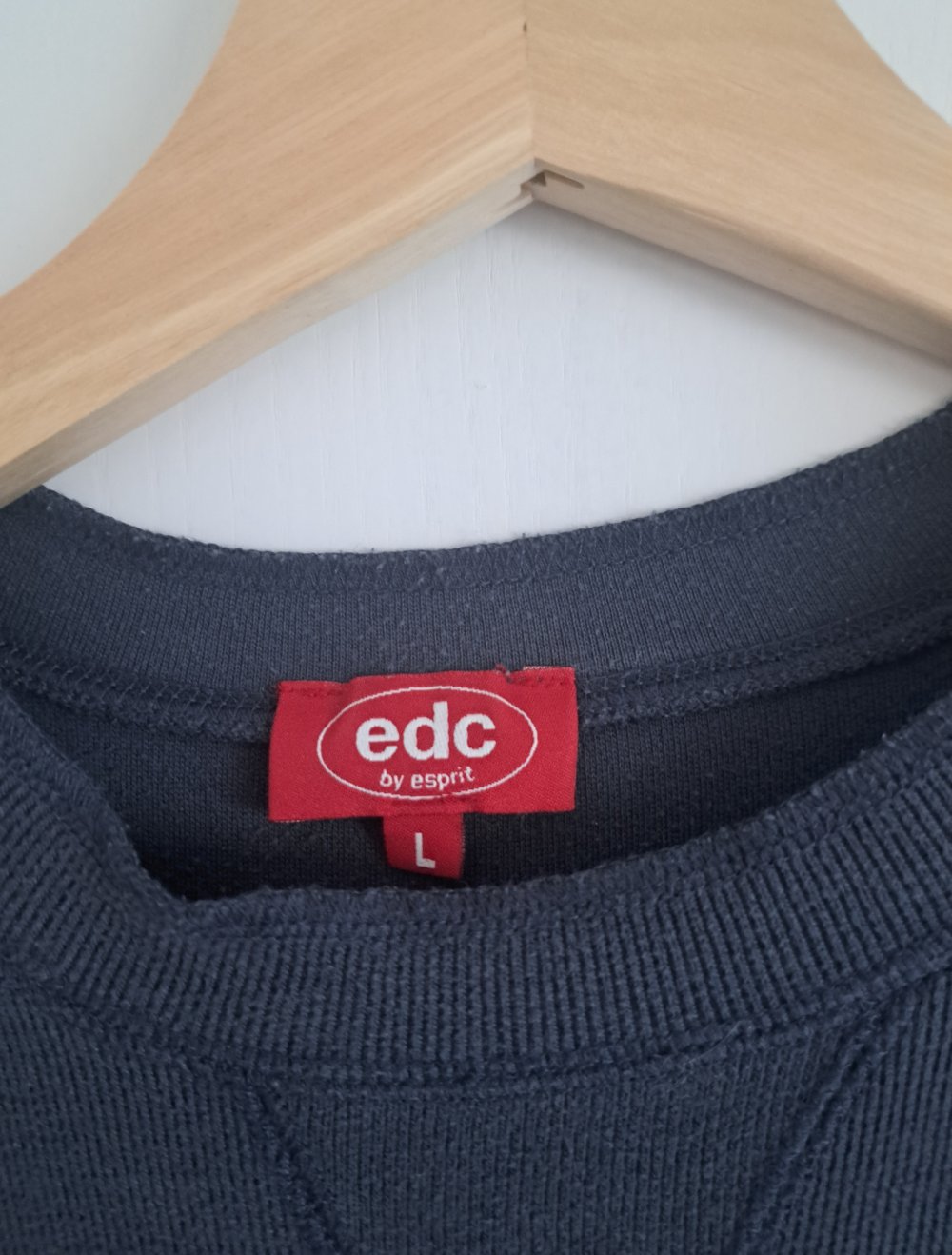 grauer Pulli