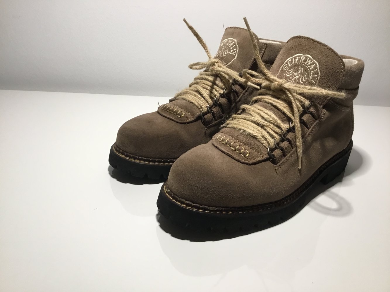 Tiroler Trachtenschuhe von Geier Wally (Leder), Gr. 40
