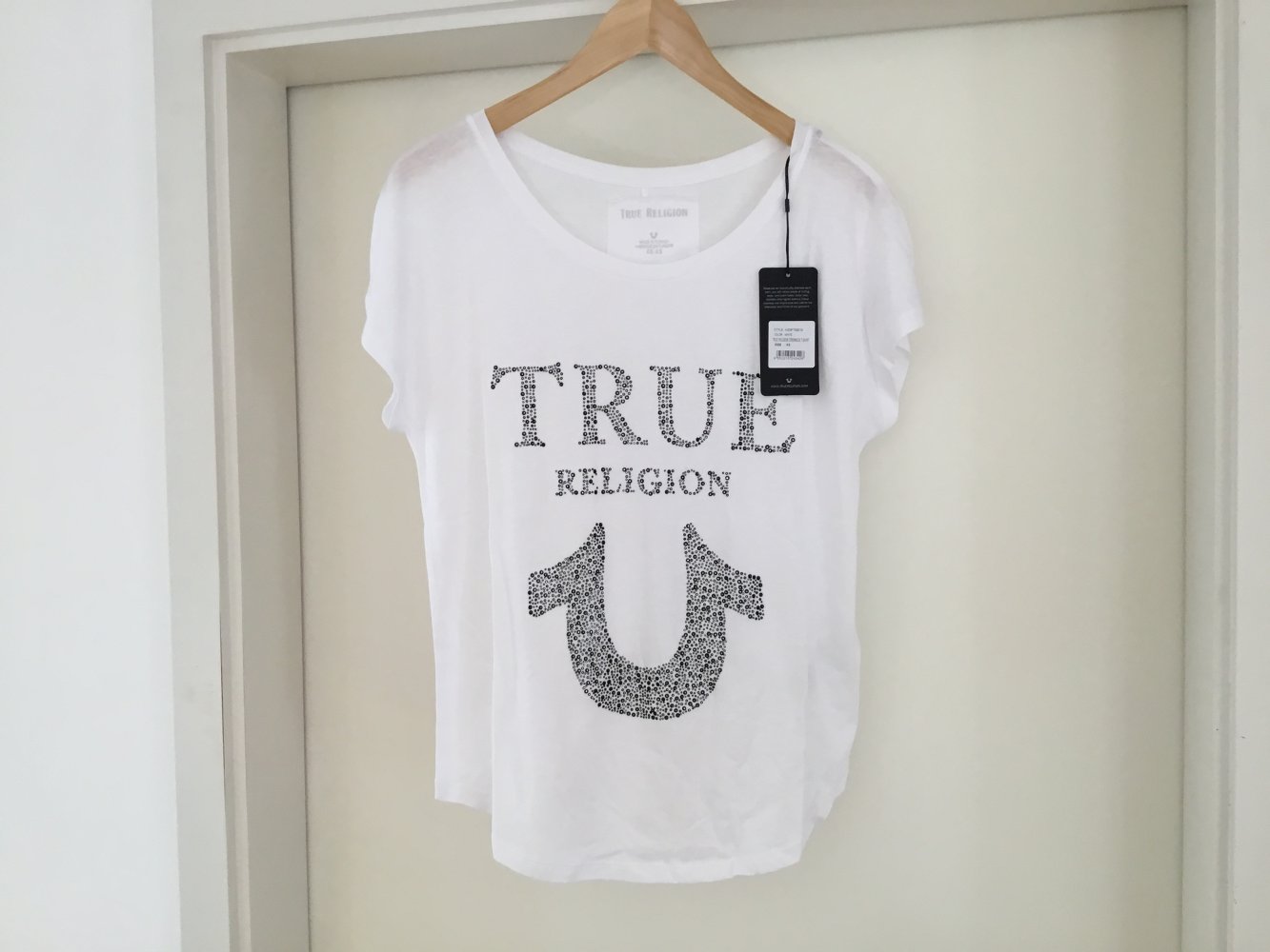 Neu! T-Shirt von True Religion in weiß