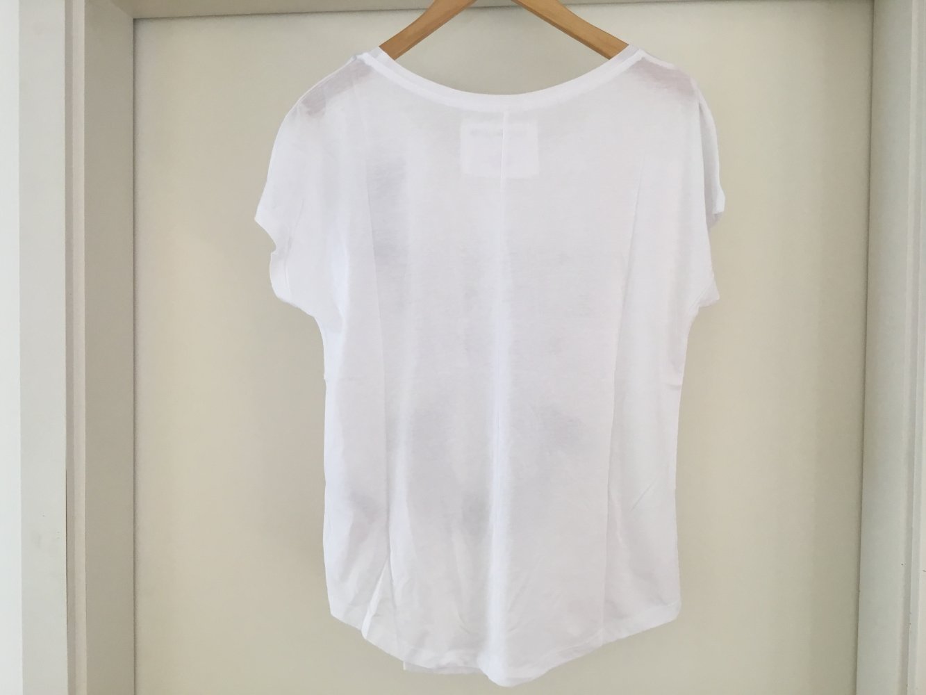 Neu! T-Shirt von True Religion in weiß