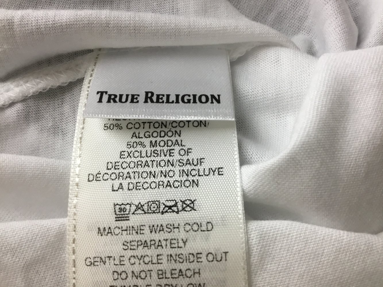 Neu! T-Shirt von True Religion in weiß