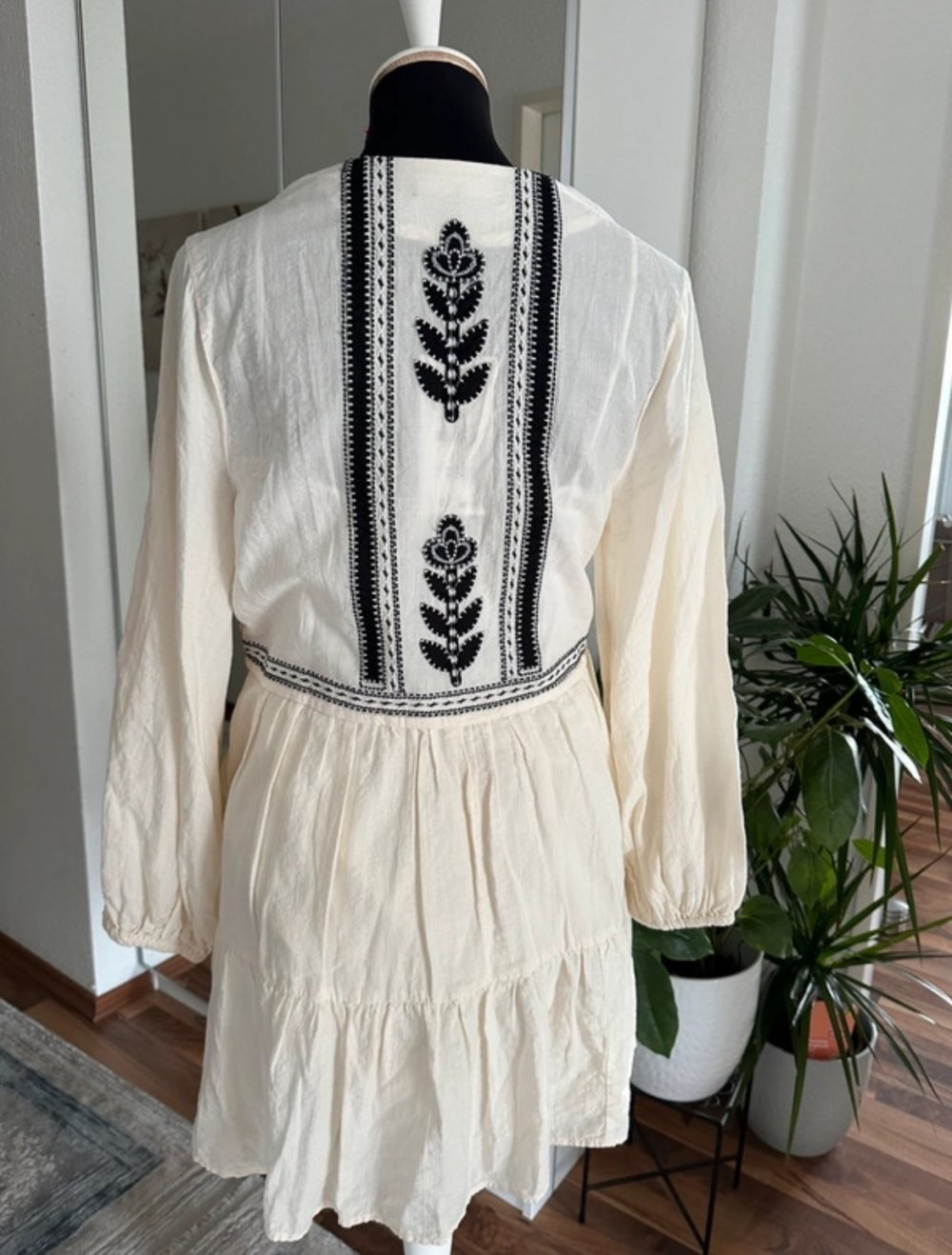 Kleid,Tunik gr.XL neu Zara mit stickerei