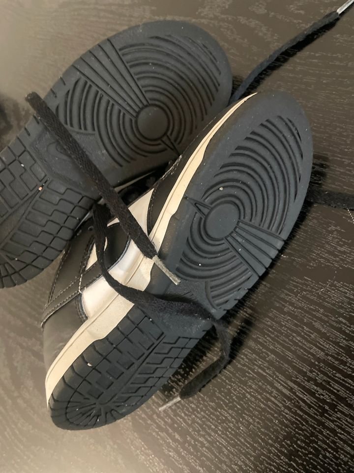 Nike Dunk Low Panda