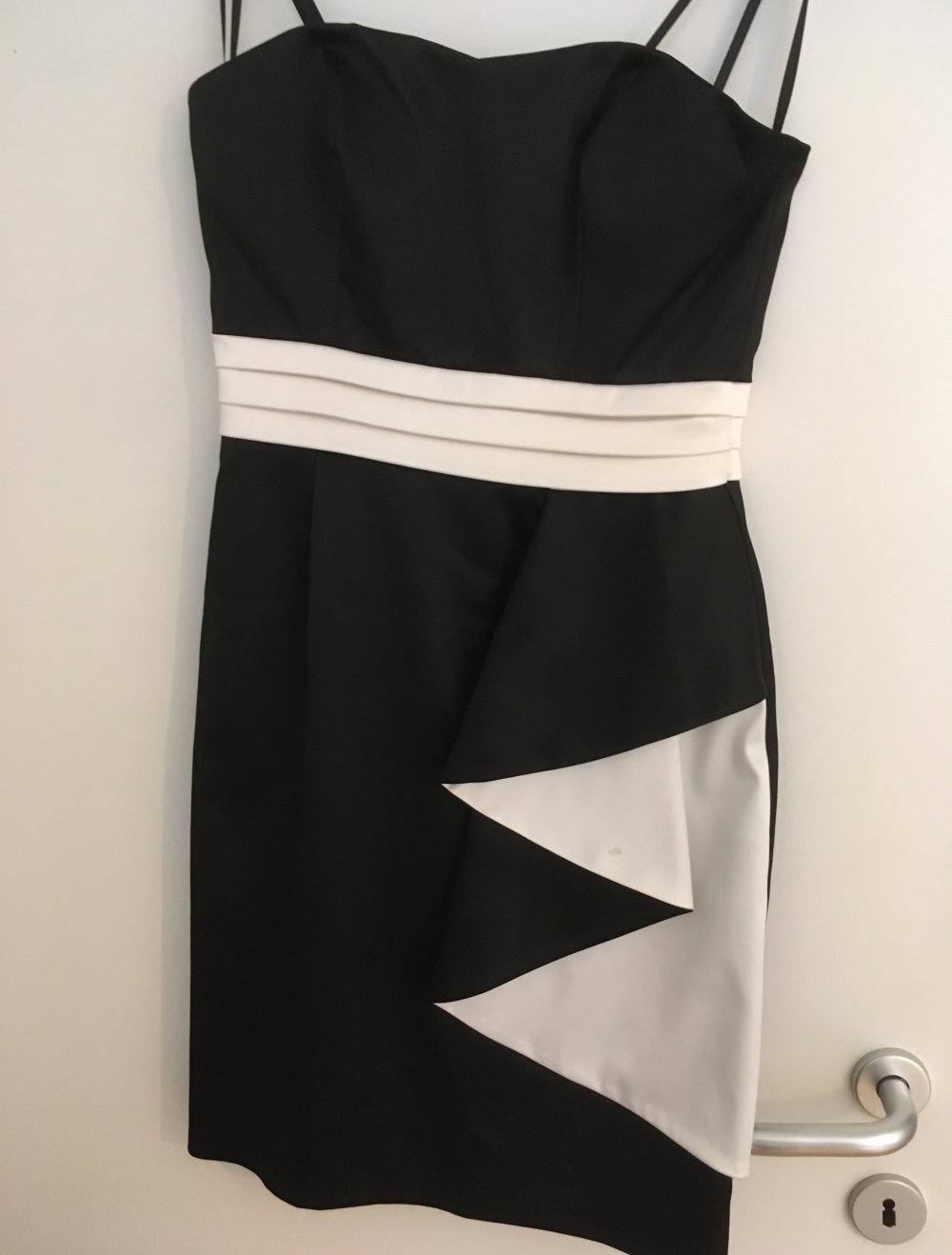 Bustier-Kleid aus Satin