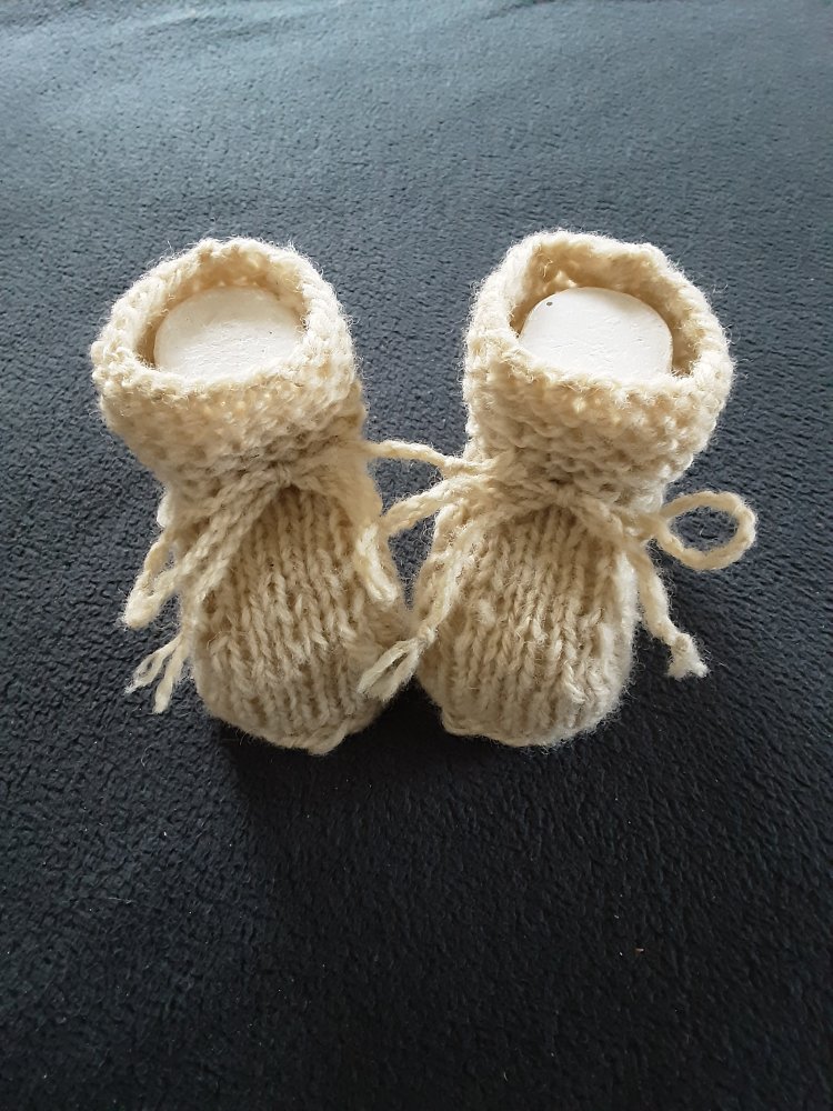 Babyschuhe gestrickt Schafwolle