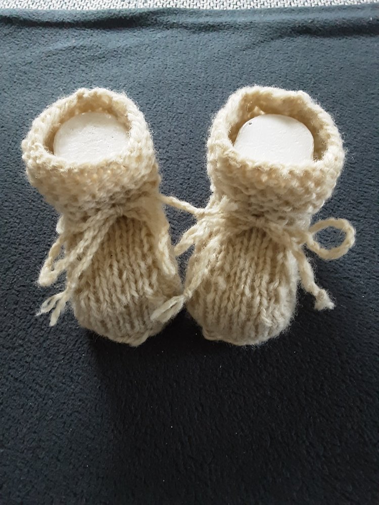 Babyschuhe gestrickt Schafwolle
