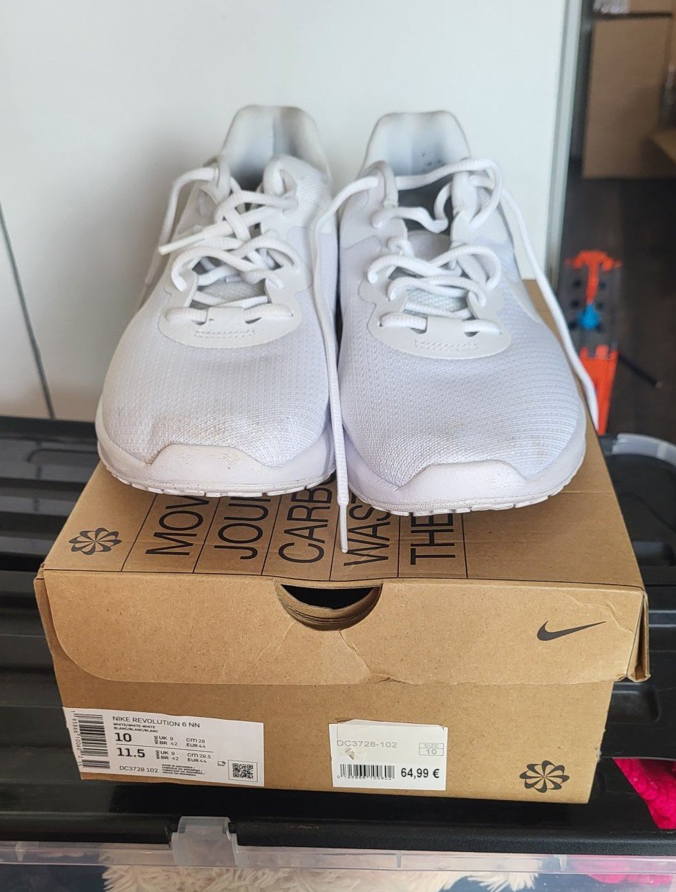 nike Revolution