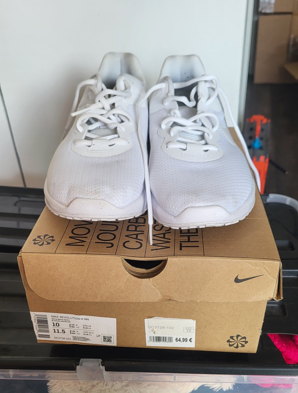 nike Revolution