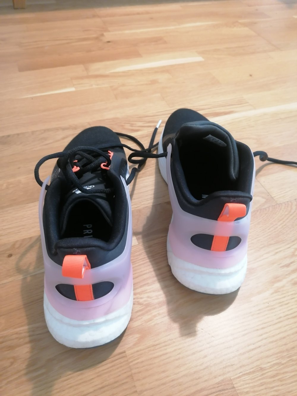 Sportschuhe Adidas