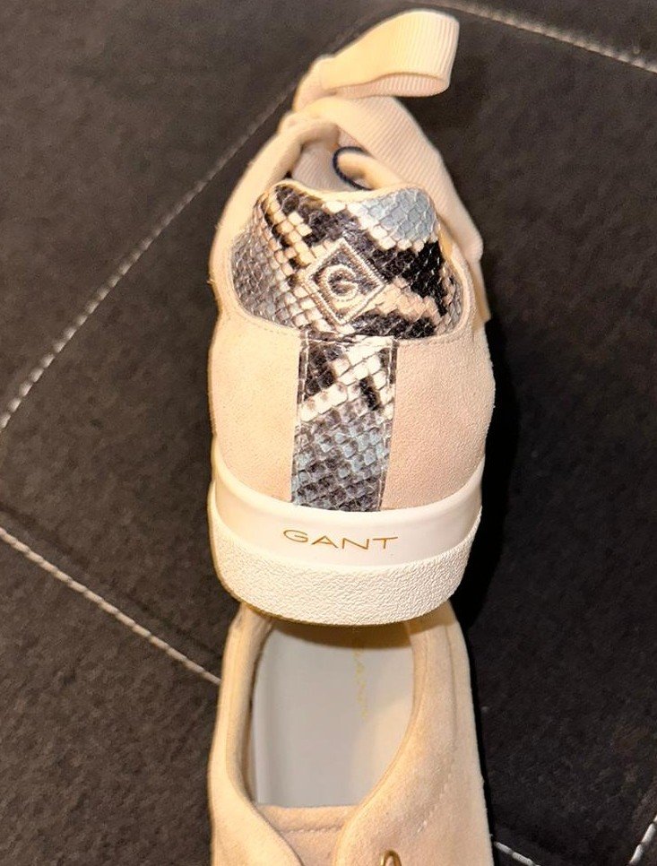 Schnürschuhe